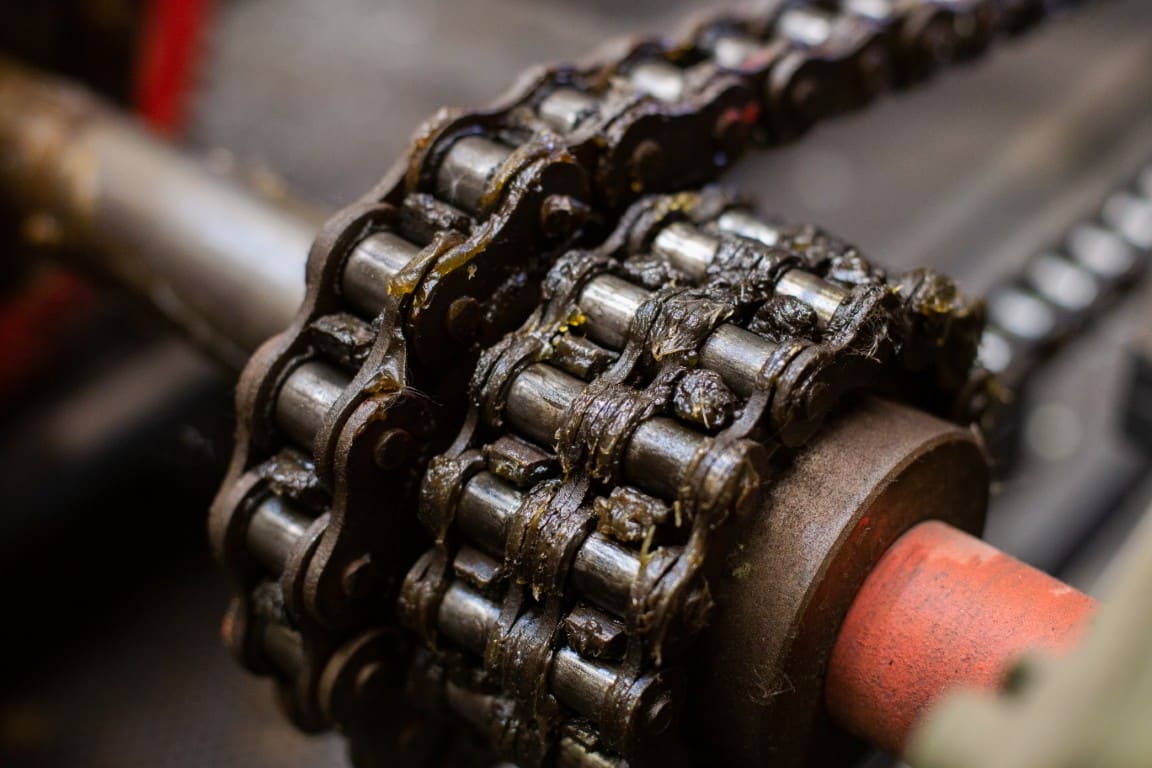 Motorcycle Chain Maintenance: Cleaning, Lubrication, and Lifespan