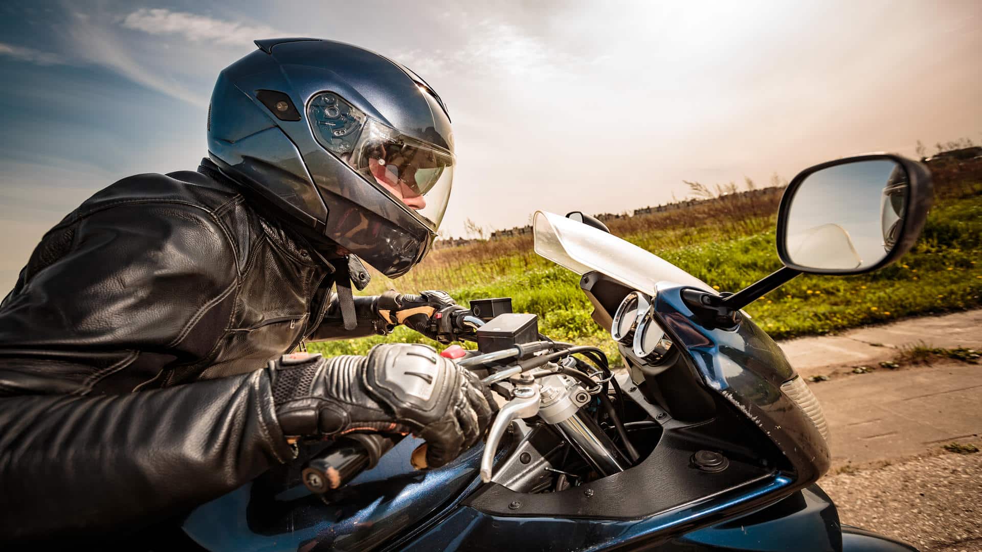 Automatic vs Manual Motorcycles: Pros and Cons