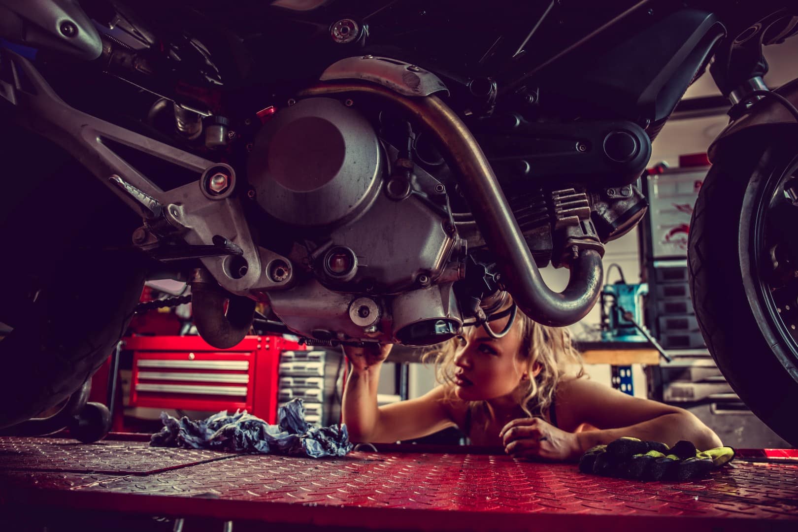 Why Is My Motorcycle Leaking Oil? Common Causes and What to Check